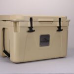 צידנית קשיחה OutBreak עם נעילת רצועות 80 ליטר