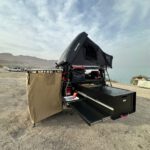 אוהל מקלחת לצד הרכב למקלחת שטח OutBreak