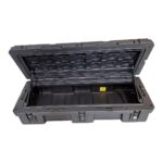 ארגז פלסטיק קשיח נפח 98 ליטר מתאים לאחסון ציוד ולכל מטרה